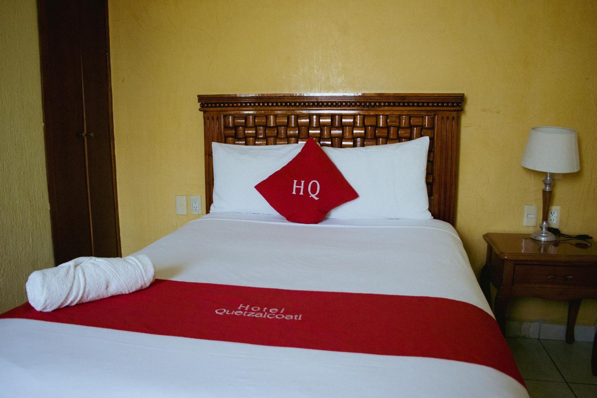 Hotel Quetzalcoatl โคอาทซาโคลคอส ภายนอก รูปภาพ