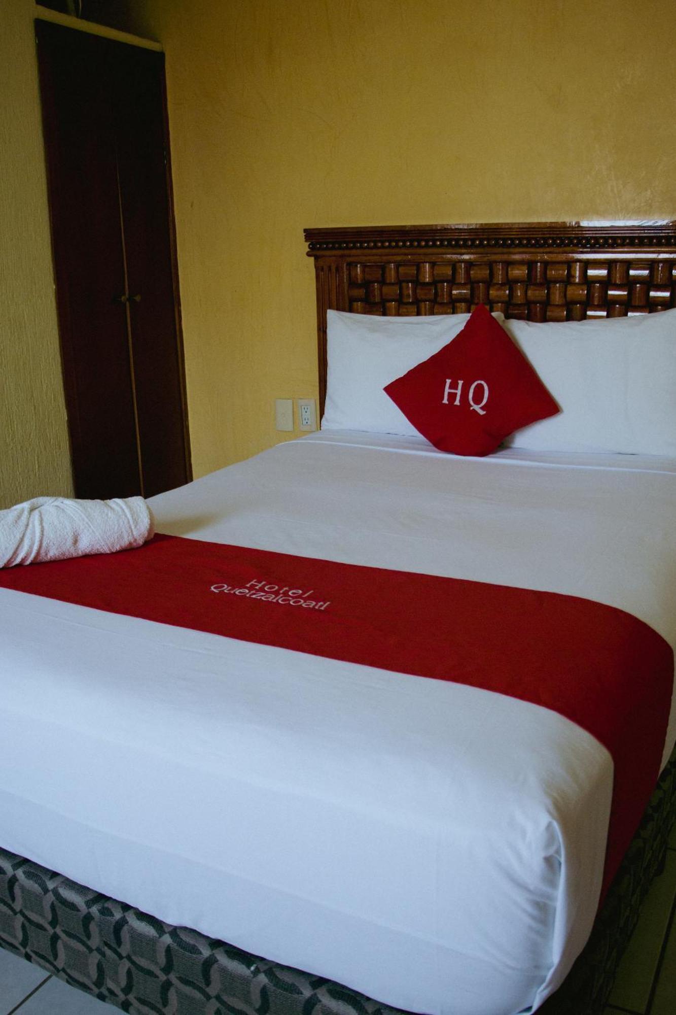 Hotel Quetzalcoatl โคอาทซาโคลคอส ภายนอก รูปภาพ