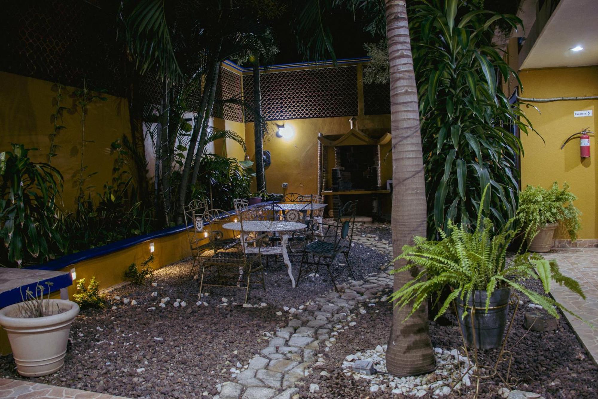 Hotel Quetzalcoatl โคอาทซาโคลคอส ภายนอก รูปภาพ